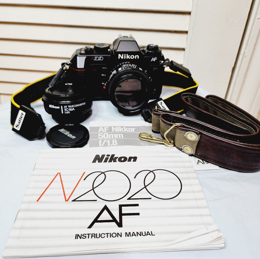 Vintage Like New Nikon N2020 AF Camera With AF Nikkor 50mm f/1.8